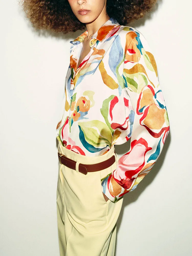 

Spring New Women's Long Sleeve Floral Print Silk Satin Feel Shirt Turn-down Collar Ethnic Stage Costume 18-25 Years Old