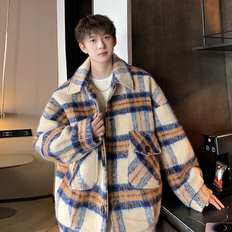 

Thiened Woolen Coat Men's Autumn Plaid Jaet Hong Kong Sle Retro Small Fraance Wind Loose Fit Long Sve Outerwear