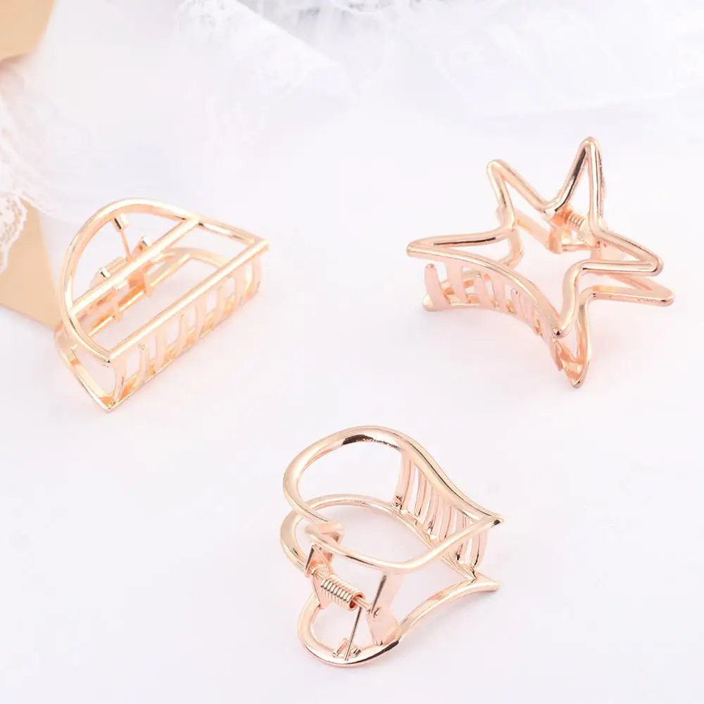 

Women Fashion Bathing Clip Hollow Geometric Pentagram Hair Accessories Hair Claws Metal Hair Clip Claws Clip
