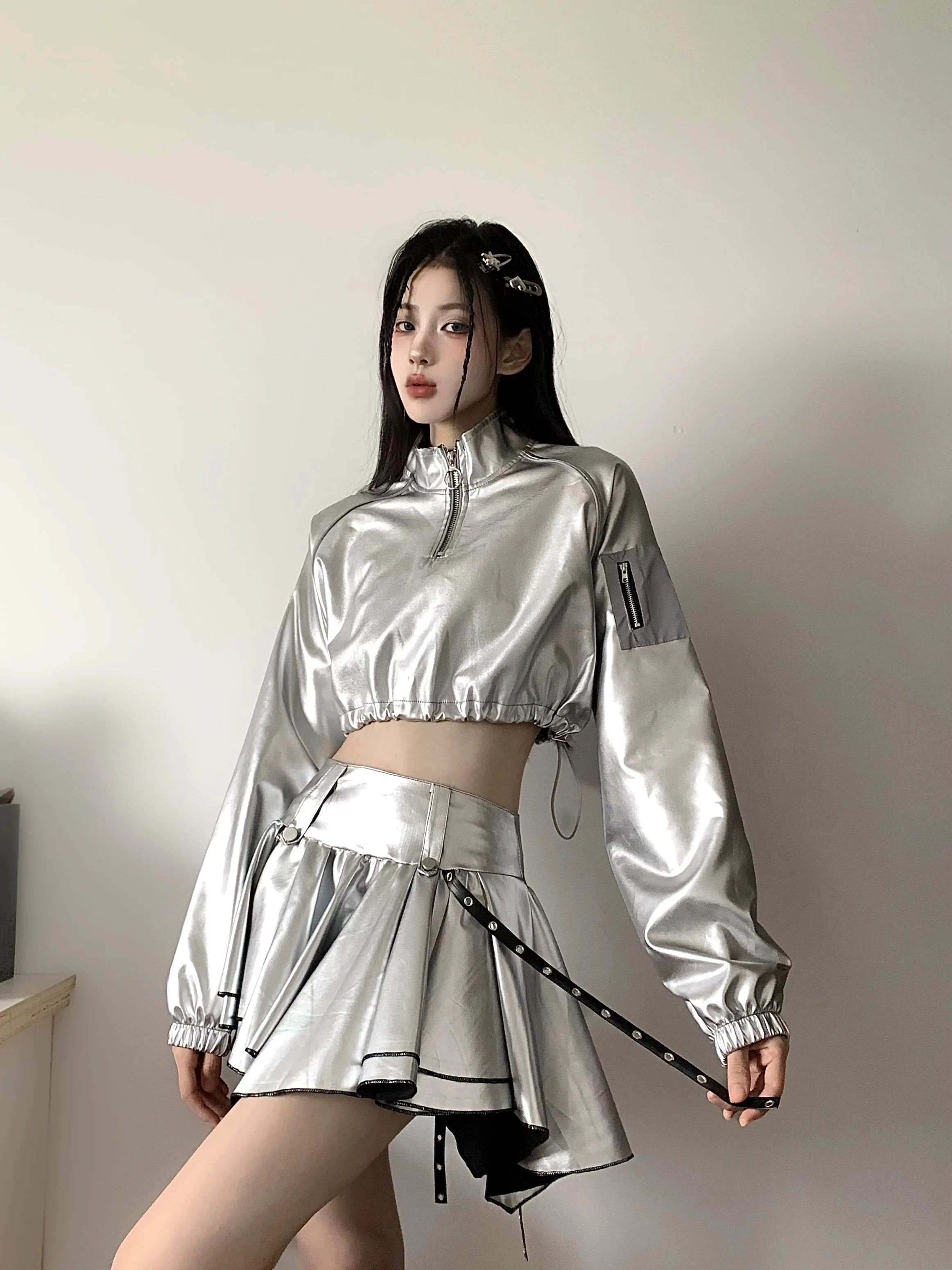 Lady Hot Sweet Y2K Ins Chic Set Female Silver Reflective Pleated Skirts Night Club Suit DS Hippie Stage Trendy Punk Moto DJ Sets