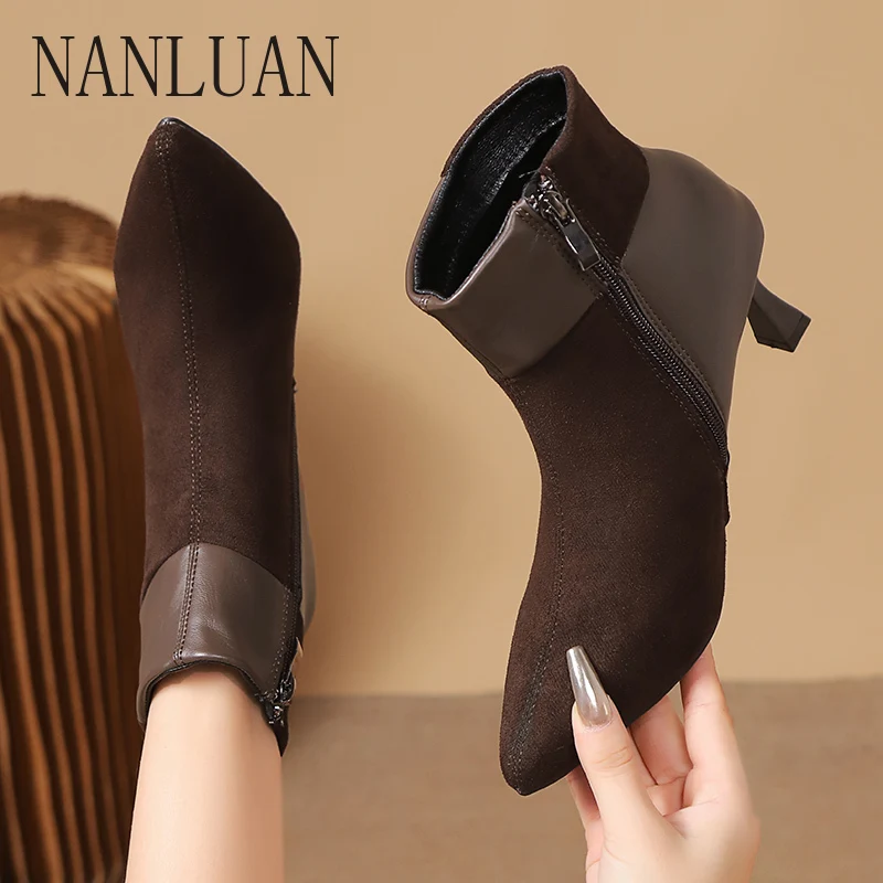 

2024 Boutique Autumn and Winter Women's Boots New Solid Color Stiletto Pointed Toe Women's Shoes High-end Banquet Fashion Boots