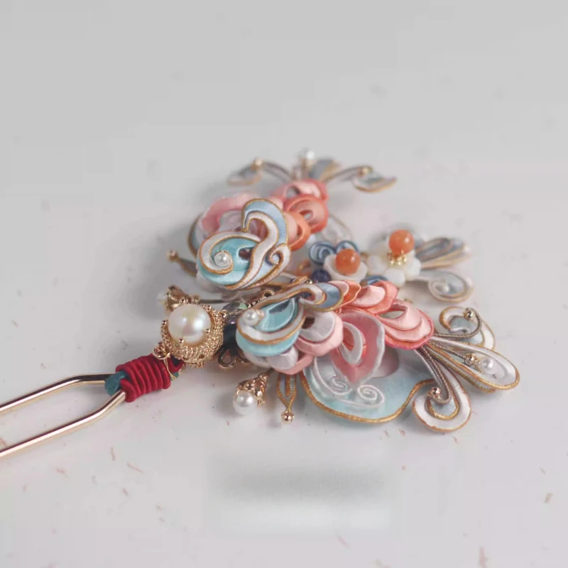 Intangible cultural heritage wrapped flower plate hairpin, high-end gift new Chinese ancient cheongsam hair accessories