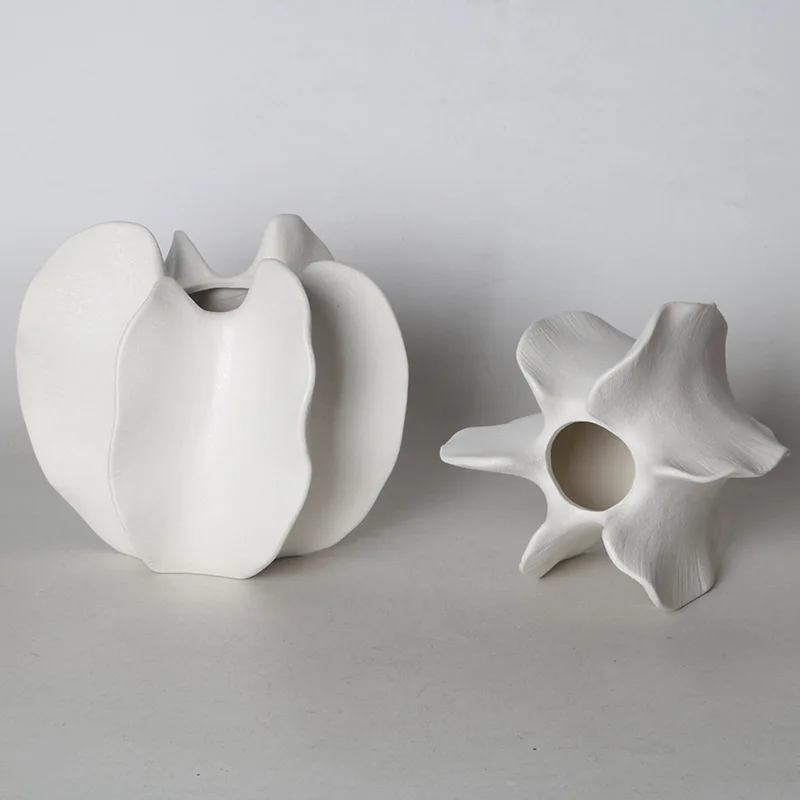 

Ceramic Vase, Irregular Carambola Flower Arrangement, Coral Wave Pattern Petal Shaped Vase, Handicrafts, Decorative Ornaments