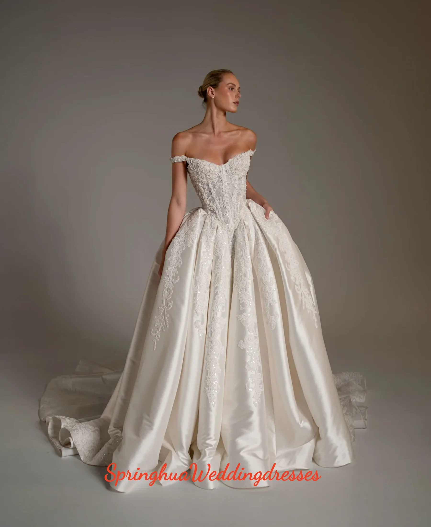 Customized One life Ball Gown Luxury Princess Wedding Dress Sweetheart Off Shoulder Robe De Mariee Lace Beaded Bridal Gown