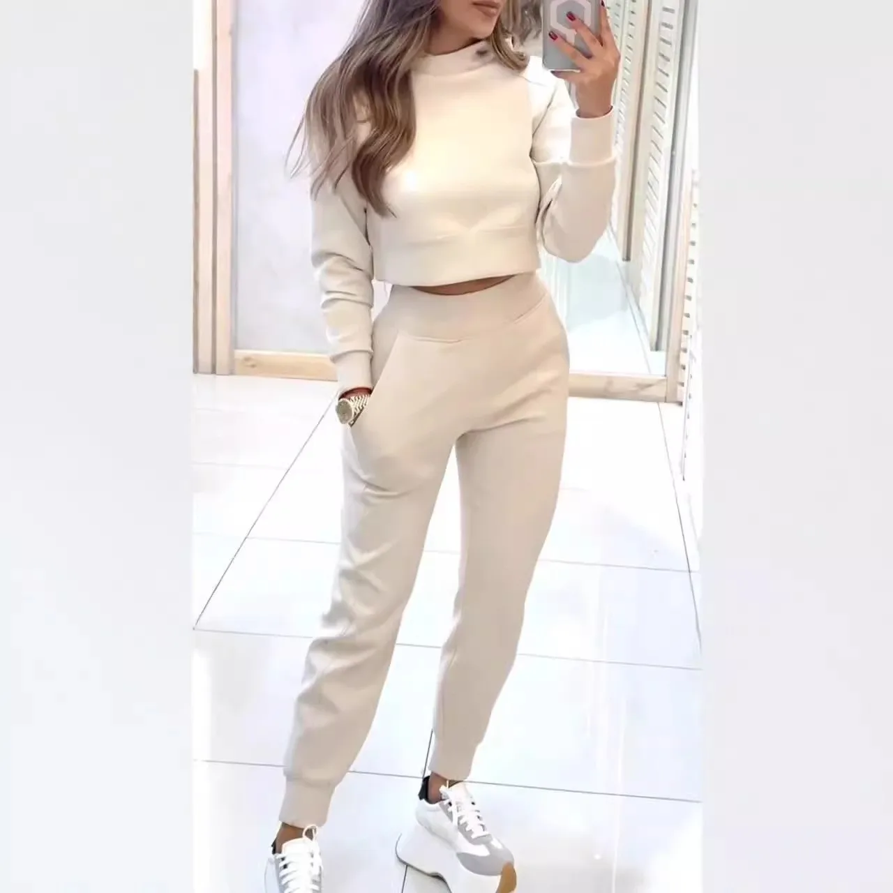 

Women's Matching Sets Sweatshirt 2 Piece Set Crop Top Long Sleeve Sweatshirts Jogger Pants Hooded Sweatshirt Two Piece Set