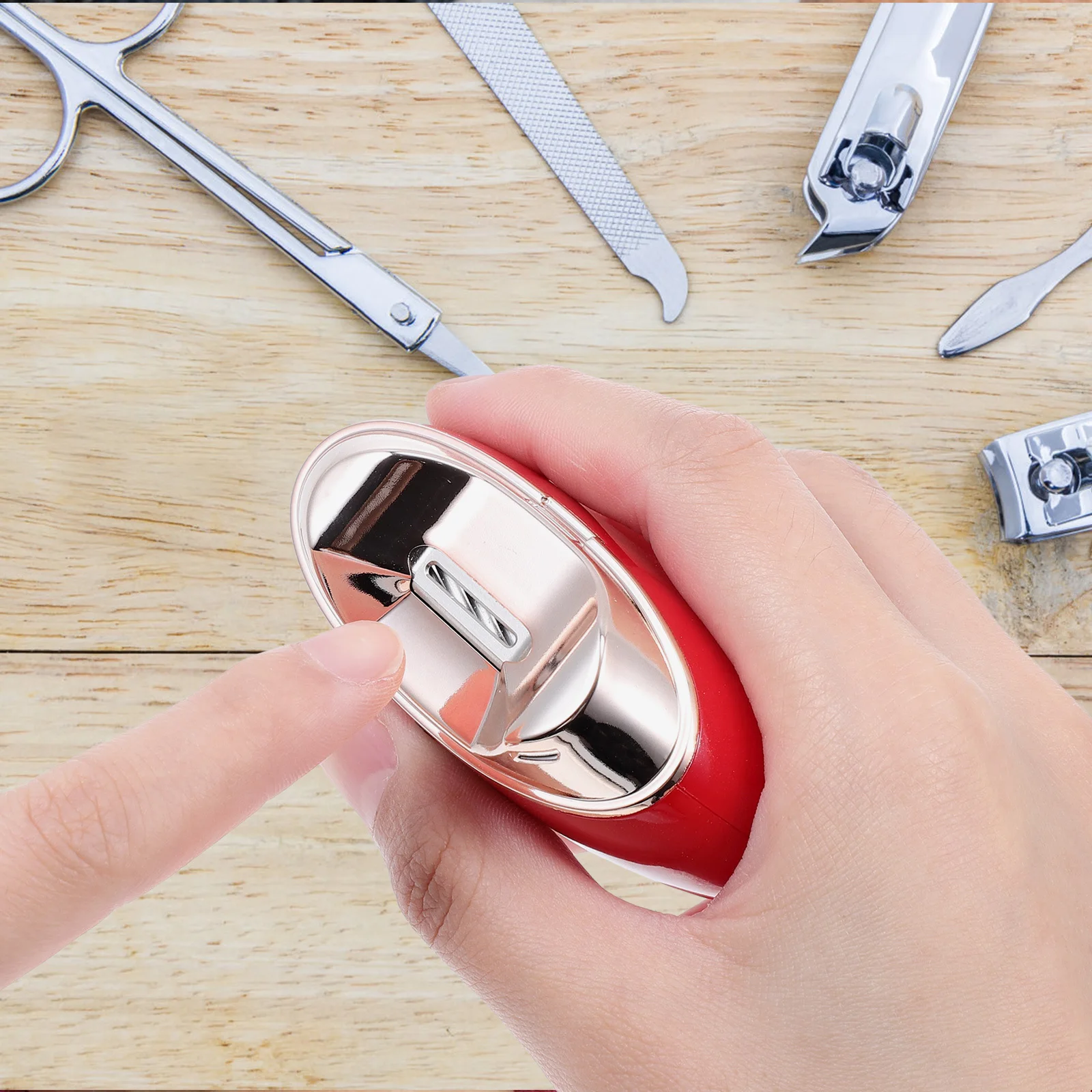 مجموعة واحدة من أدوات تشذيب أظافر الأطفال الكهربائية، مادة متينة، خفيفة الوزن، محمولة للعناية بالأظافر، آمنة وفعالة للأطفال