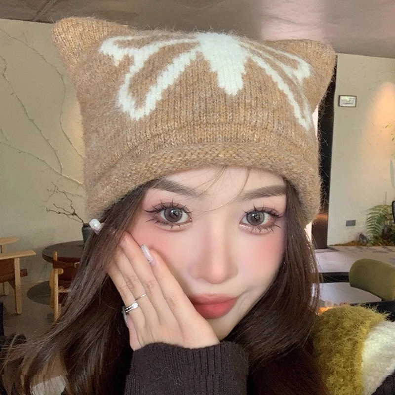 Autunno e inverno nuovo simpatico cappello di lana lavorato a maglia con orecchie di gatto protezione per le orecchie calda da donna