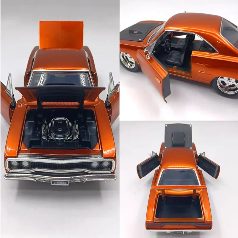 Diecast 1:24 Scale Plymouth Road Runner Simulation Alloy Car Model Finished Collection Decoration Toy Gift Souvenir Display