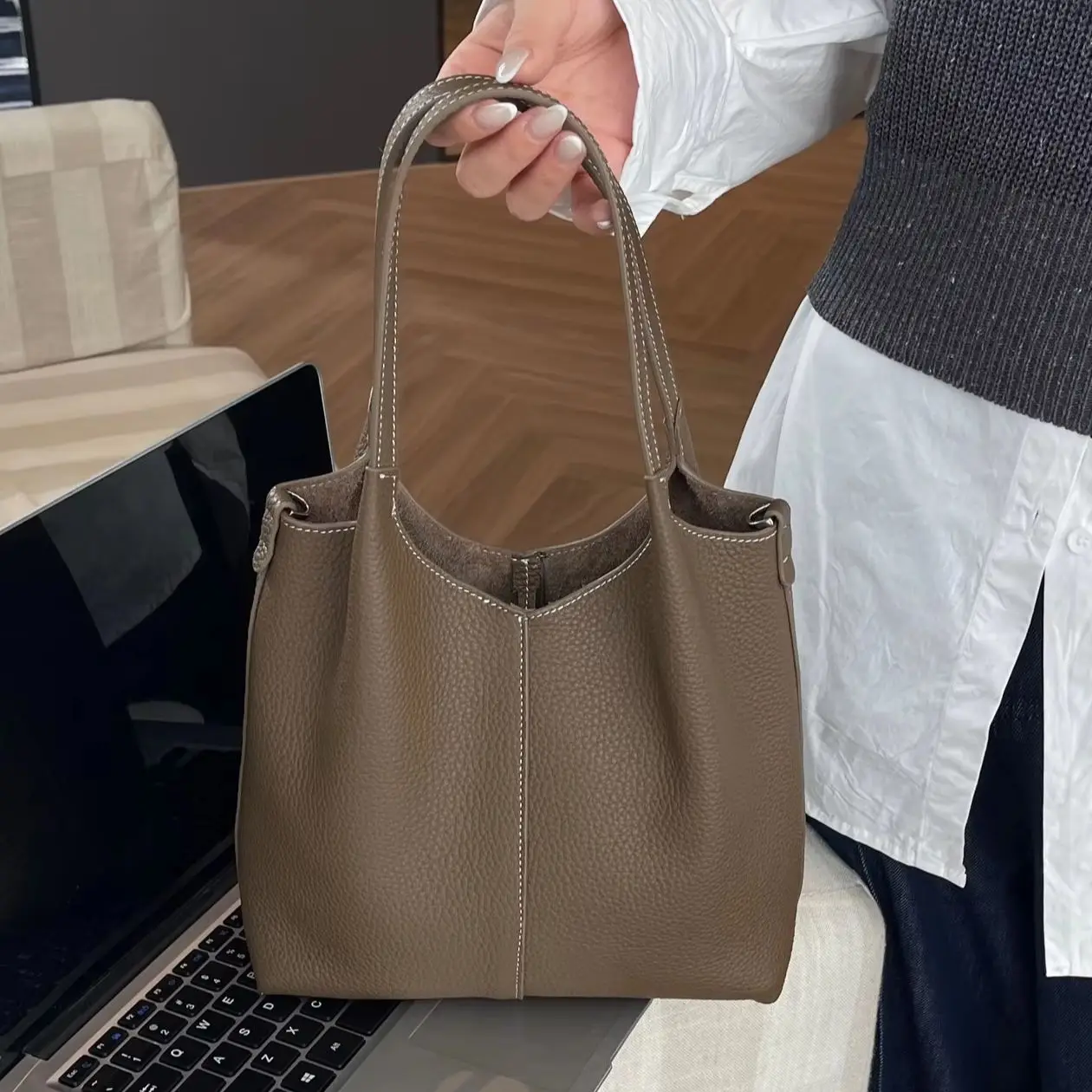 bolsos-de-hombro-cruzados-de-cuero-genuino-para-mujer-bolsos-de-lujo-de-disenador-bolsos-de-mano-de-cuero-vacuno-suave-bolsos-de-cubo-para-mujer