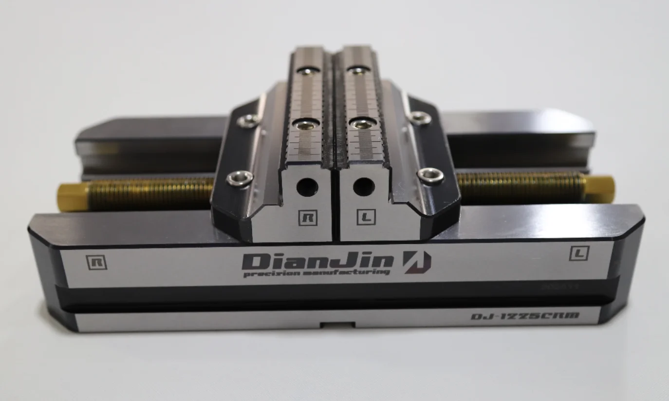 Four and five-axis fixture DJ-1225CRM self-centered vise concentric vise