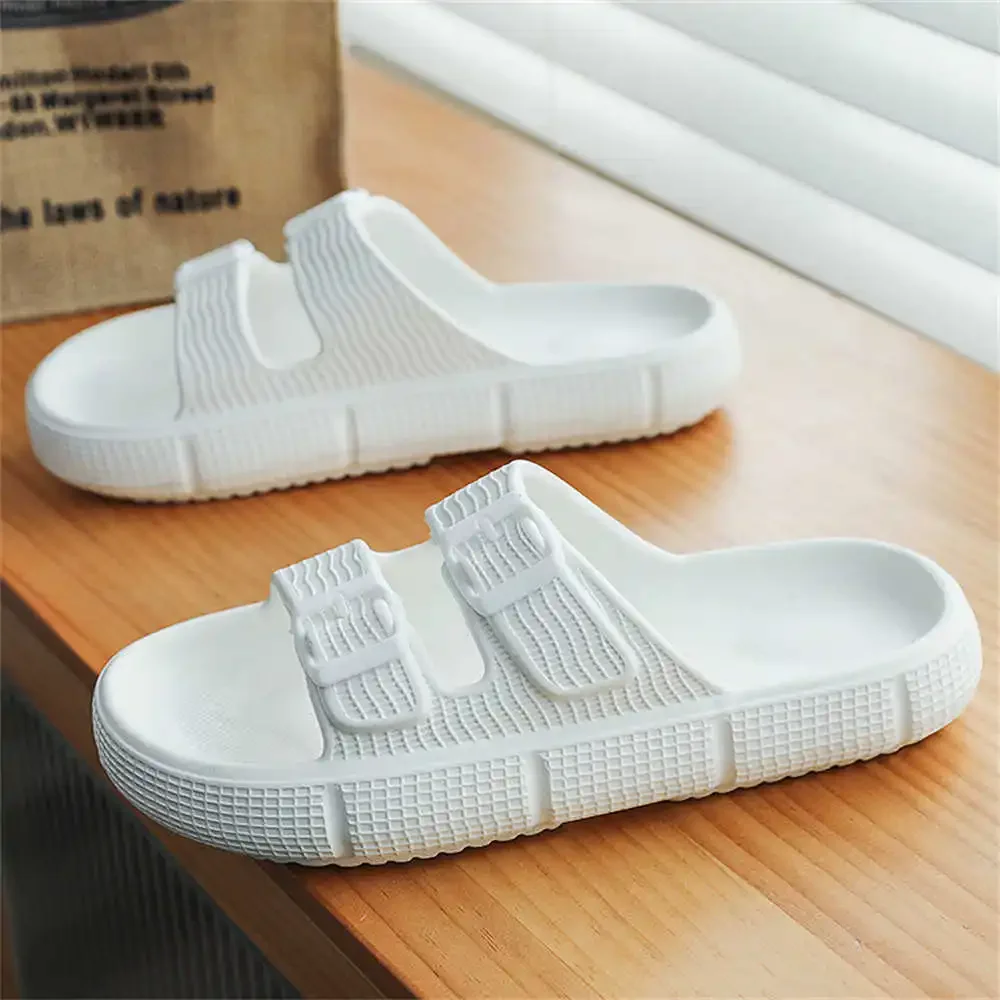 Spa Toilet Sandals 41 Water Shoes Men Indoor Slipper Sneakers Sports New Collection Shooes Tenus Holiday First Degree Brand