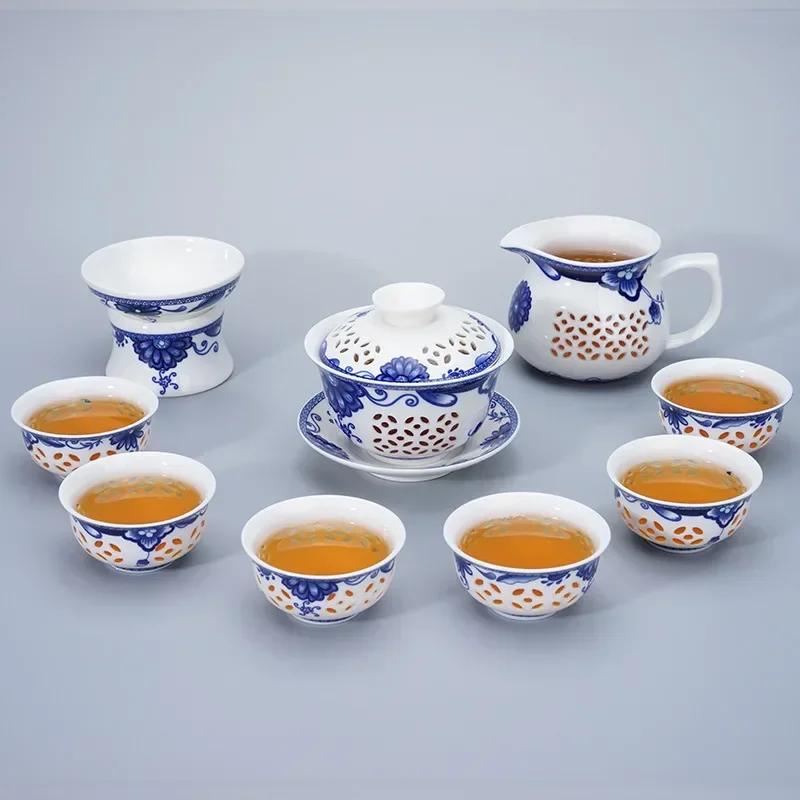 Blue-and-white Exquisite Tea Set 1 Gaiwan 6Cups Honeycomb Teapot Kettles Tea Cup Porcelain Chinese Kung Fu Tea Set Drinkware