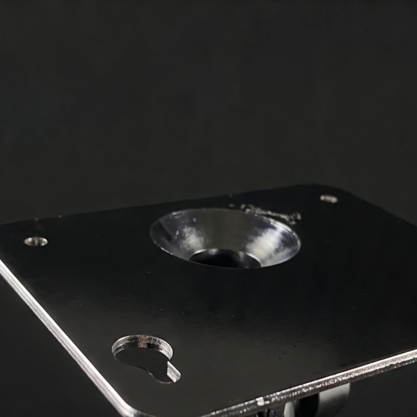 Practice Pad Bracket Sturdy Drum Pad Support Tray Percussion Mounting Plate Metal Hardware Stable for Drummers, Rehearsal Rooms