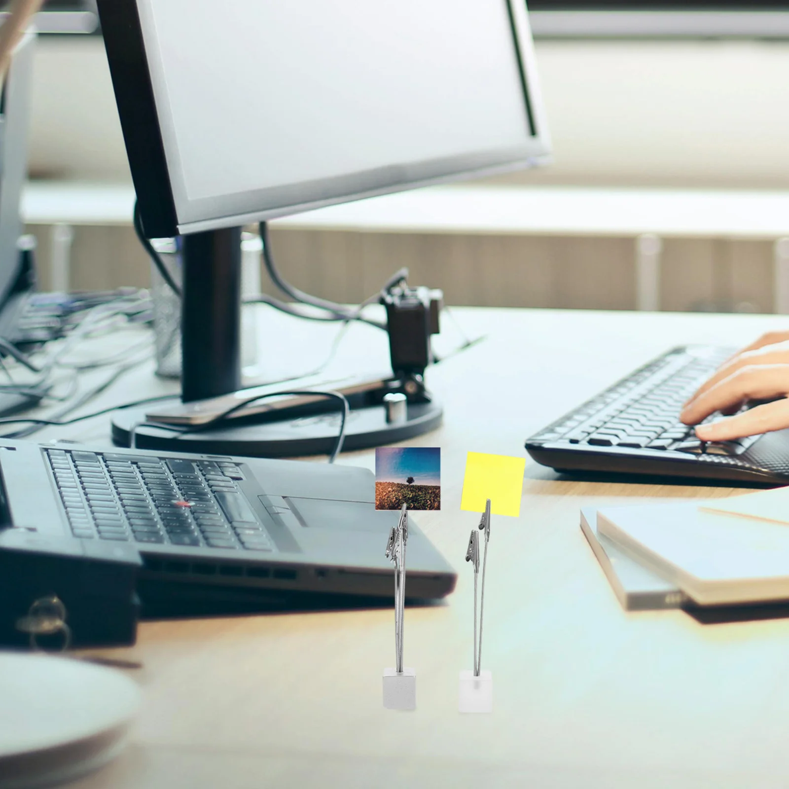 

4Pcs Memo Clip Holder Branch Tree Style Cube Base Photo Stand Table Number Cards Holder Wedding Party Office Desk Decor