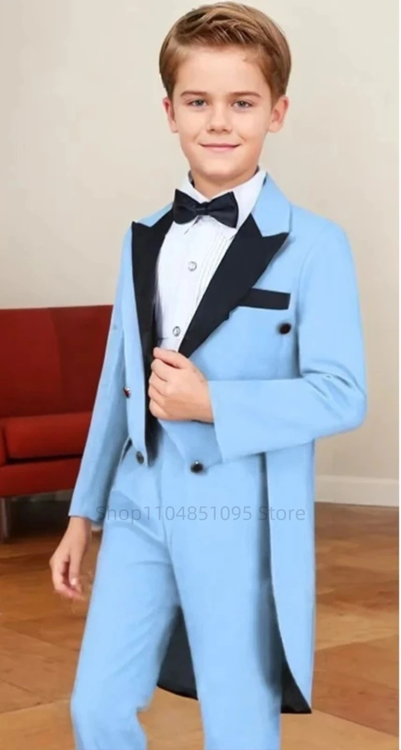 

Костюм-фрак для мальчика из 2 предметов: элегантный, небесно-голубой, с острыми лацканами, пиджак и брюки. Нарядный костюм для мальчиков на торжества и свадьбы.