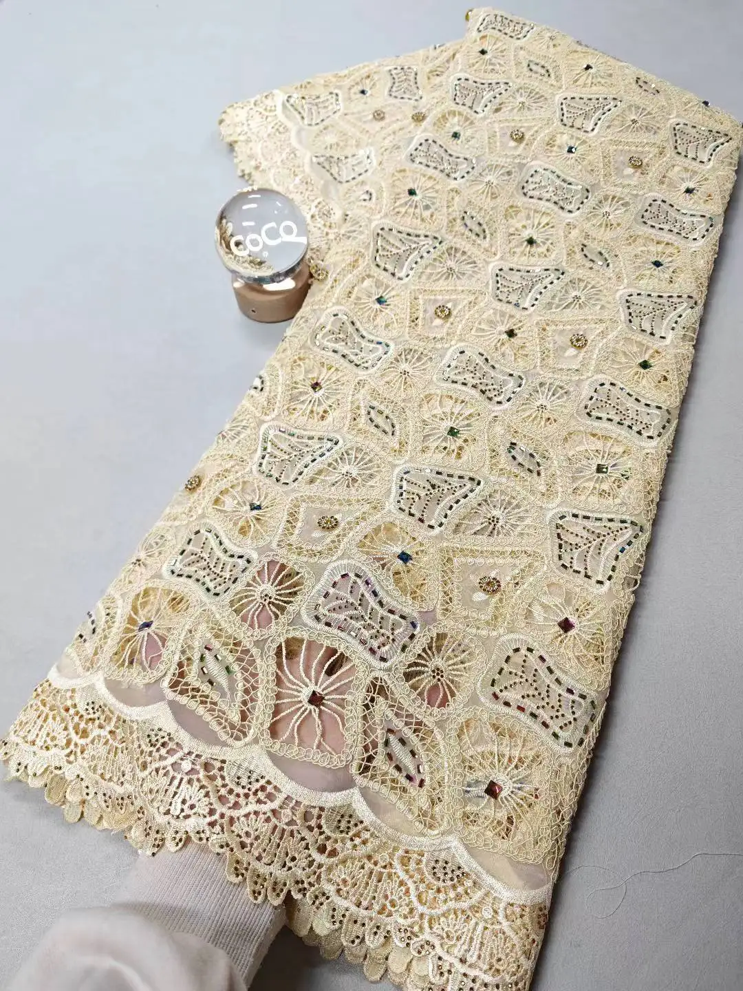 

Новинка 2025 года, высокое качество, африканская нигерийская ткань с тюлем, кружевная ткань, гипюровая вышивка, бисер, платья, блестки, 5 ярдов, XL139