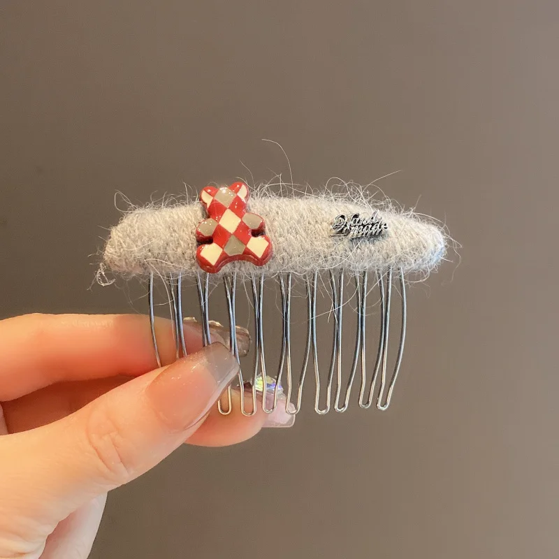 

2025New Year's High-End Plaid Bear Yarn Comb for Women, Mori Style Hairpin for Tidying Up Loose Hair