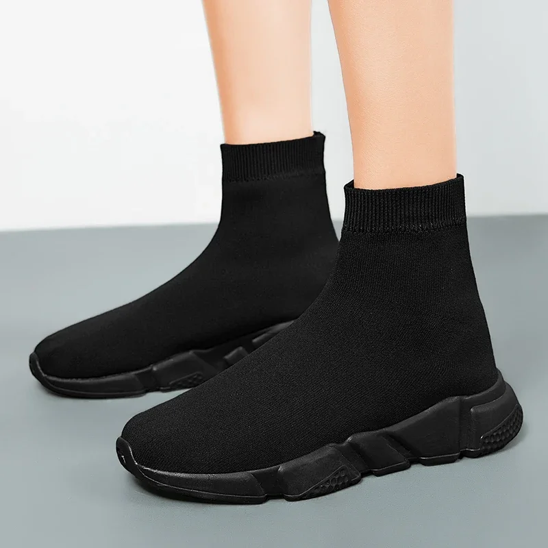 Wysokie skarpety Trampki dla mężczyzn Kobiety Klasyczne czarne męskie buty do biegania Moda Dzianina Wsuwane buty Casualowe damskie buty sportowe