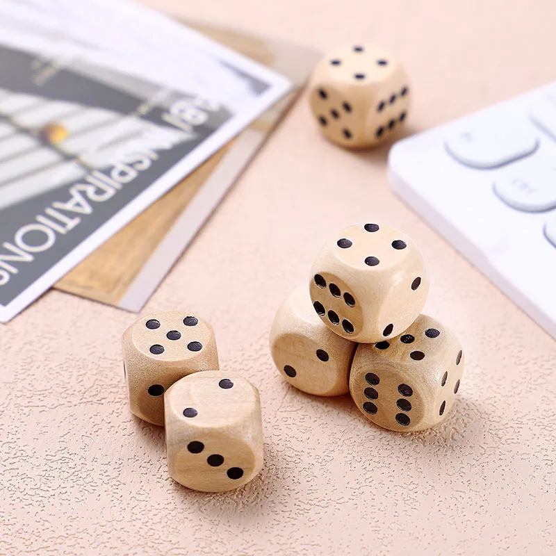 10 Stück/Set Holzwürfel-Set, polyedrische Spielwürfel, 6-seitige Punktwürfel für Tischspiele, Brettspiele, Zubehör, 16 mm – Detail 4