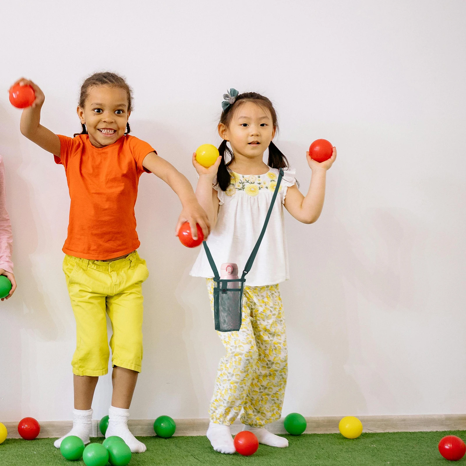 

4pcs Water Bottle Protective Cover Breathable Mesh Carrier Bag Adjustable Strap Universal Fit Tumbler Kids Cup Outdoor Sports