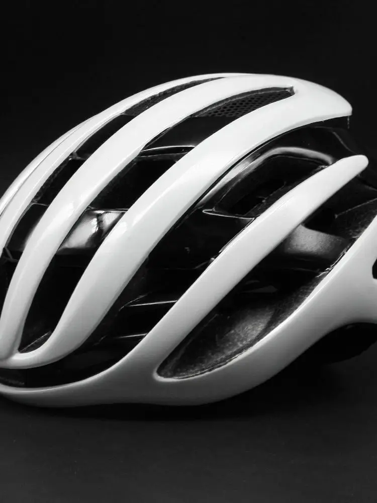 AliExpress ERONBROS One-Piece Windbreaker MountainBike Riding Helmet, PneumaticBreathable Bicycle Equipped with Ultra-Light Hard Hat