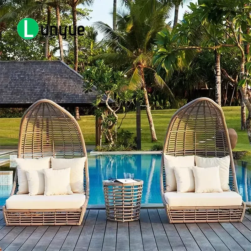 Modern Polyethylene Rattan Outdoor Wicker Sun Bed Poolside Hotel Beach Sofa Villa Park Terrace Furniture Durable Weatherproof