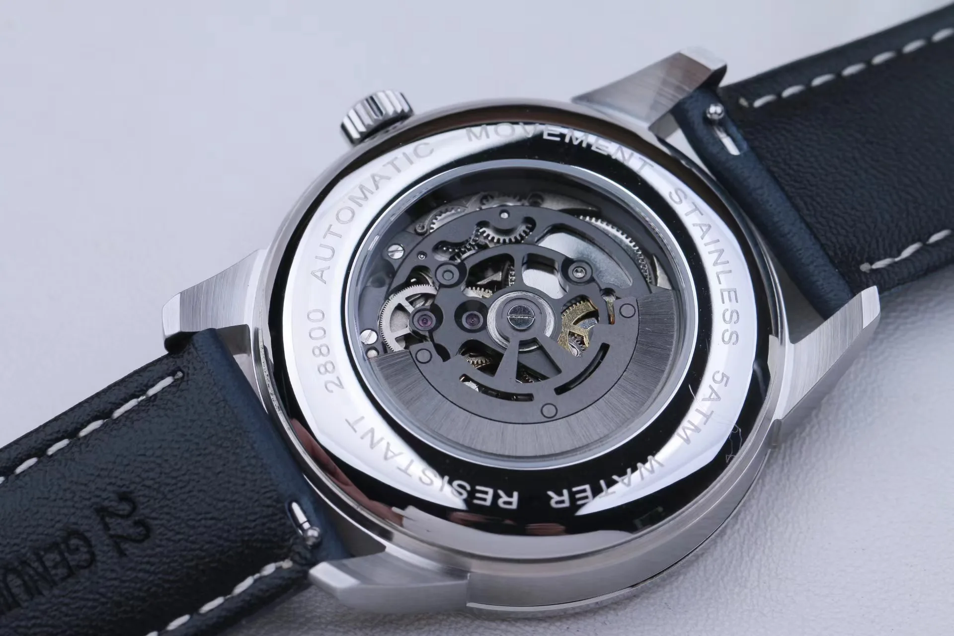 Men\'s Mechanical Watch Automatic Movement Night glowing mechanical watch