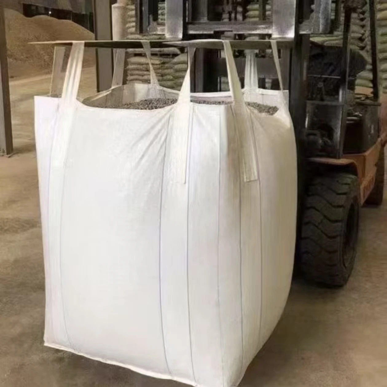 1Ton 1.5Ton 2Ton Anti Moisture Industrial Jumbo Bag Four Loops Stackable Slag Gypsum Chemical Raw Material Packing
