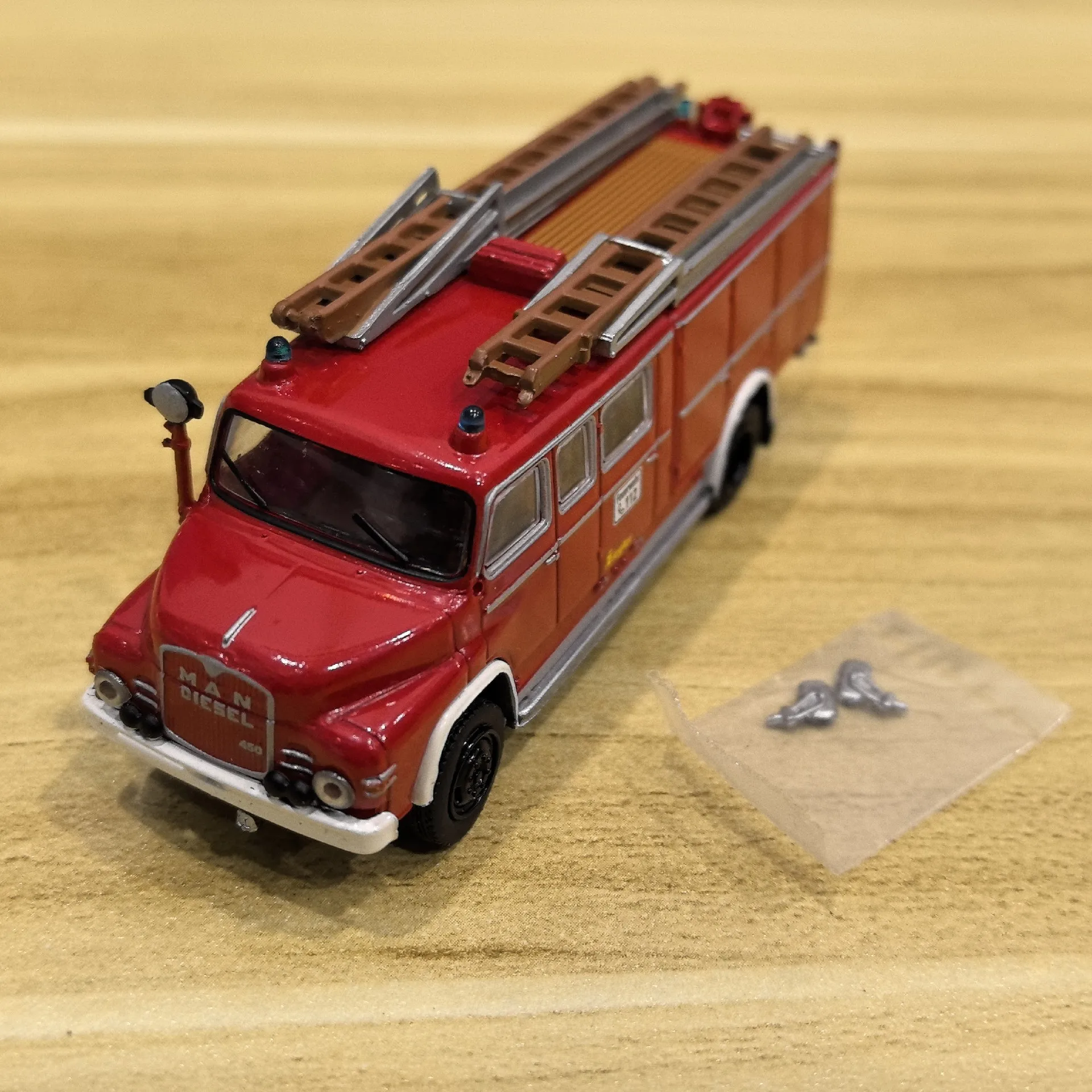 

Diecast BREKINA 1/87 Scale HO MAN 450 HA LF 16 Fire Engine Plastic Material Model Collectible Toy Gift Souvenir Display Ornament