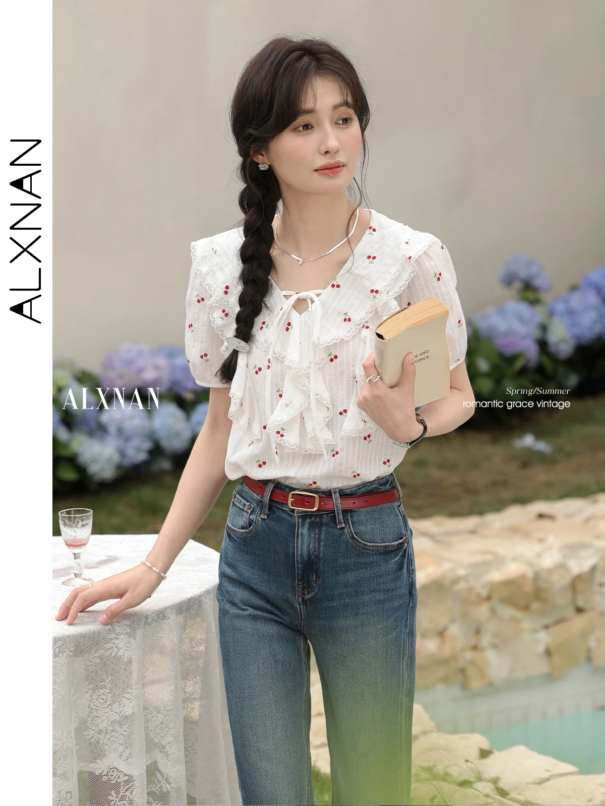 ALXNAN เสื้อเชิ้ตผู้หญิงน่ารักลายเชอร์รี่ผ้าฝ้าย 100% เสื้อเบลาส์ปกปีเตอร์แพนดีไซน์ระบายแขนสั้นเสื้อสตรี L53556