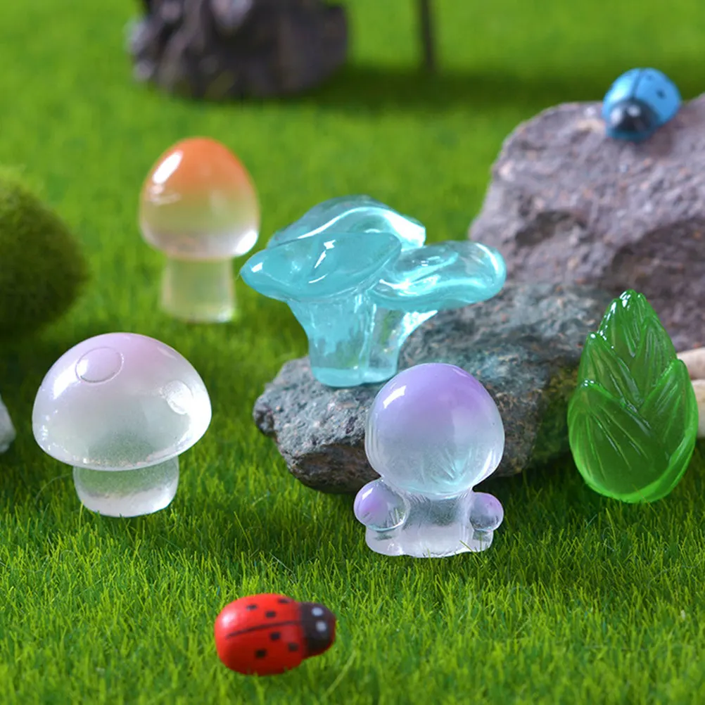 18Pcs in The Dark Mushroom Ornaments Resin Micro Landscape Decorations for Garden Home Party Bonsai Craft