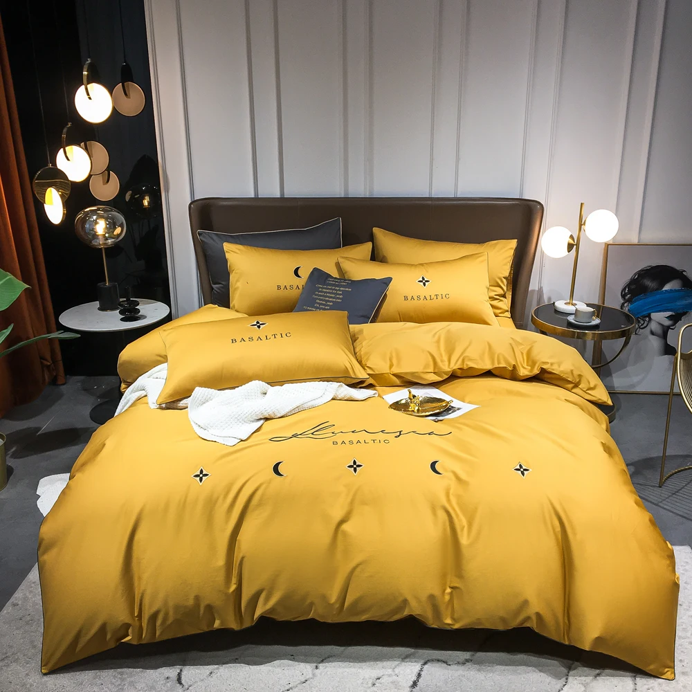 

2022 Long-staple Cotton Four-piece Bed Sheet Star And Moon Pattern Plain Cotton Bedding Light Luxury Models Can Customize Yellow