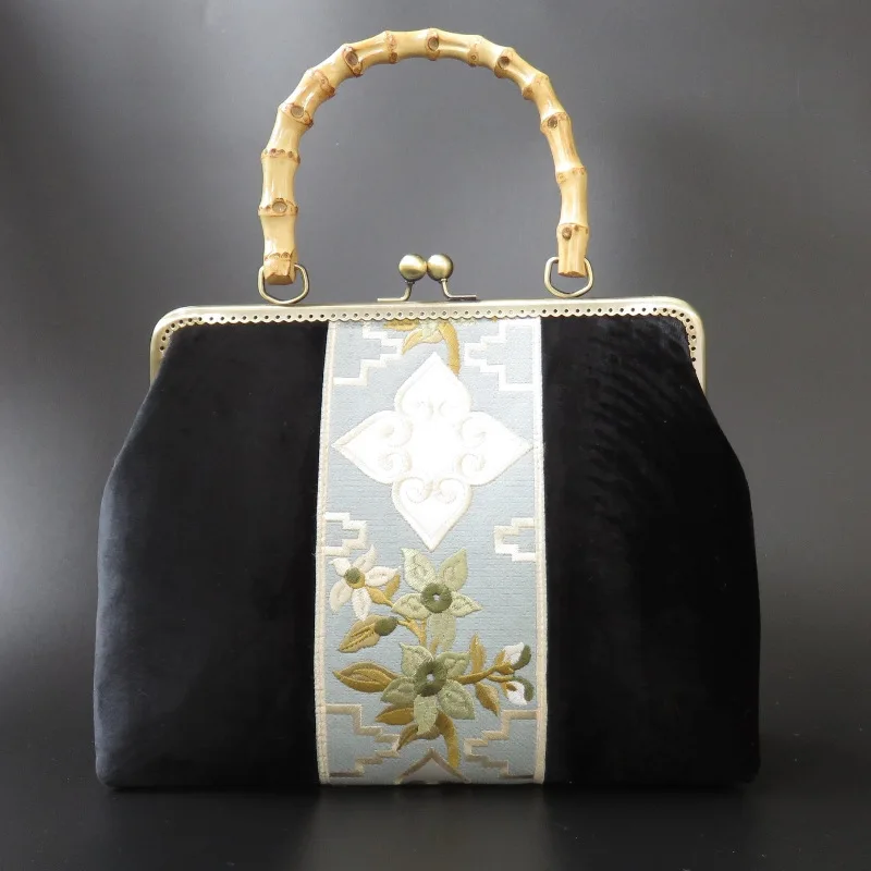 

Handmade Lady Velvet Embroidery Floral Vintage Retro Chic Evening Handbag 2024 Female Chinese Chain Bamboo Handle Messenger Bag