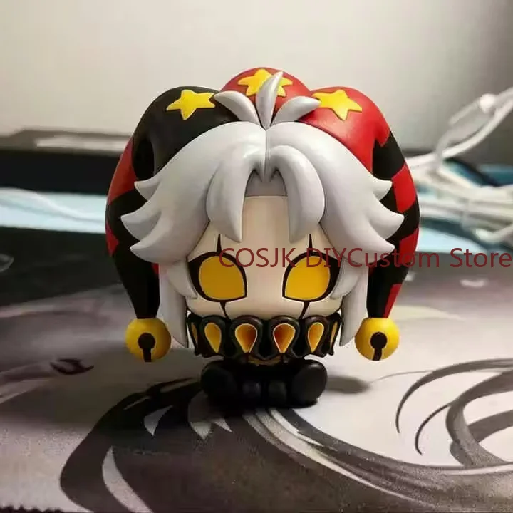 8CM Аниме ‌ Цирковой фокусник Пьеро ‌    Фигурки из ПВХ, модель фигурки в сидячей позе, настольное украшение, подарок для фанатов.