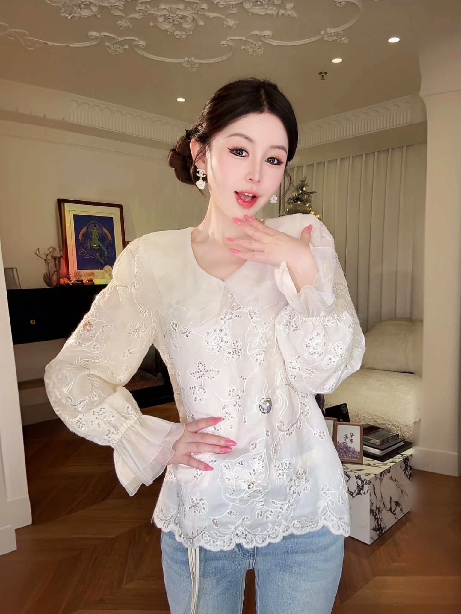 

Yu Xiaoxiao【Rosa Garden】Embroidered Floral Lyrical Doll Collar irt Long Sve Casual Sle Spring 2026 Women's Faion