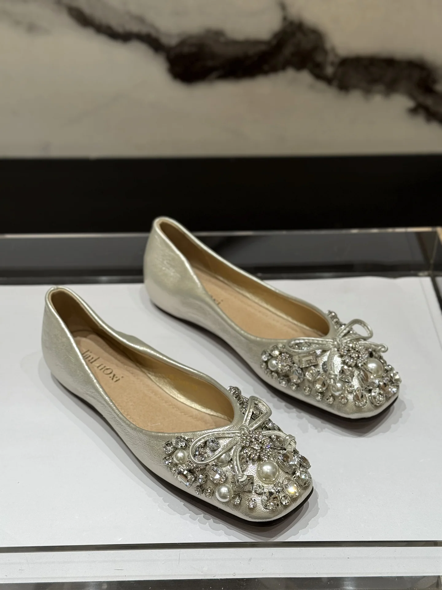 elegantes-zapatos-retro-con-lazo-para-mujer-novedad-de-verano-2026-zapatos-de-ballet-de-princesa-con-tacon-bajo-y-adornos-de-diamantes