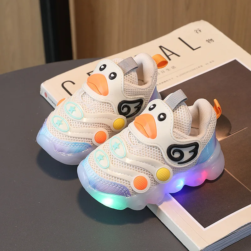 Zapatillas scarpe per bambini scarpe Casual per bambini 2023 primavera scarpe da passeggio per bambini scarpe sportive per ragazze con suola morbida