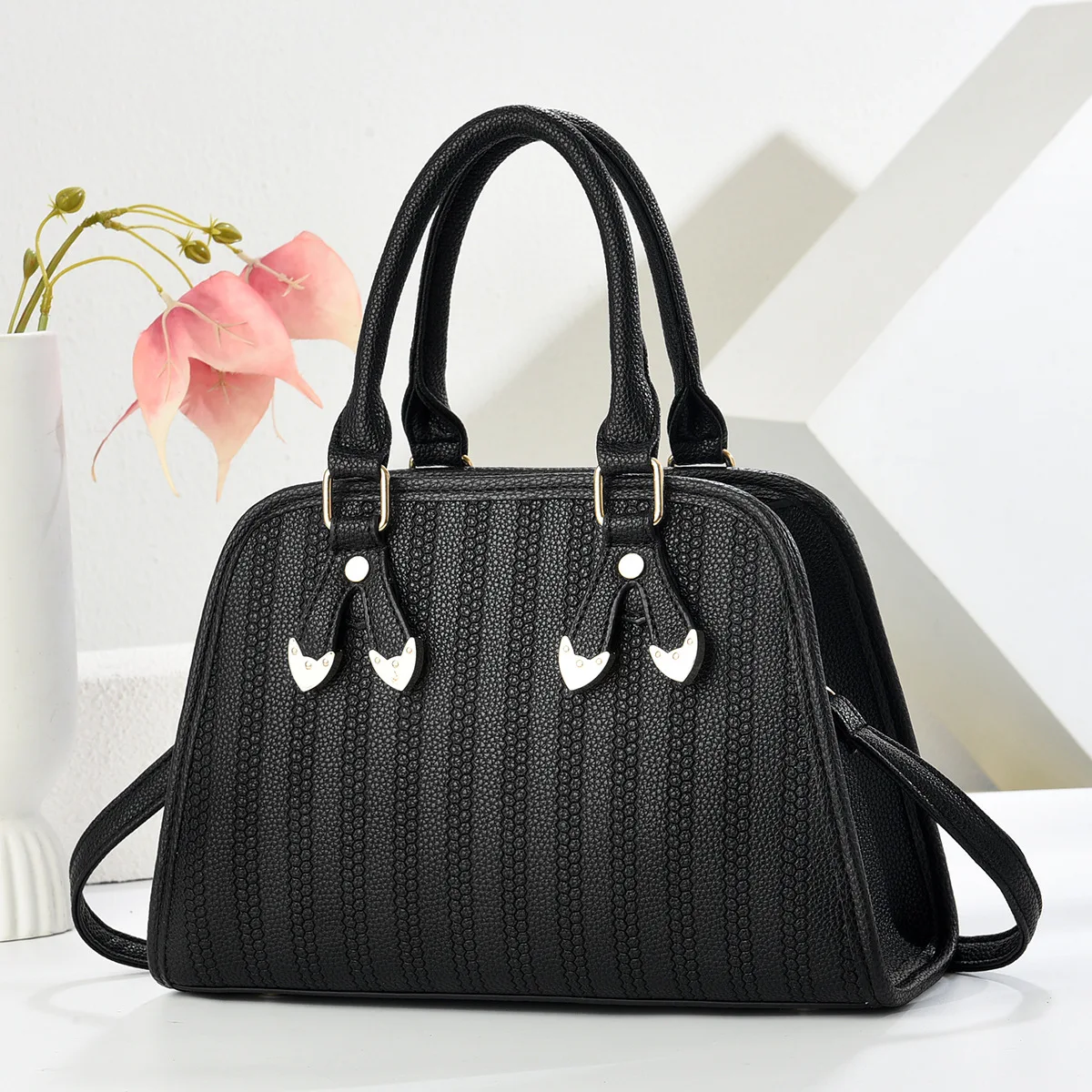 

2025 New Handbag Women's High-end Light Luxury Bag Mother Bag Women's Oblique Span Bag