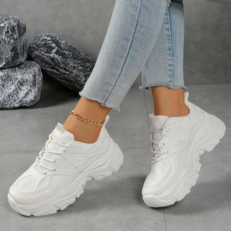 أحذية رياضية نسائية جديدة غير رسمية لعام 2026 أحذية نسائية شبكية بمقدمة مستديرة أحذية خريفية عصرية مريحة تسمح بمرور الهواء للتنس #2