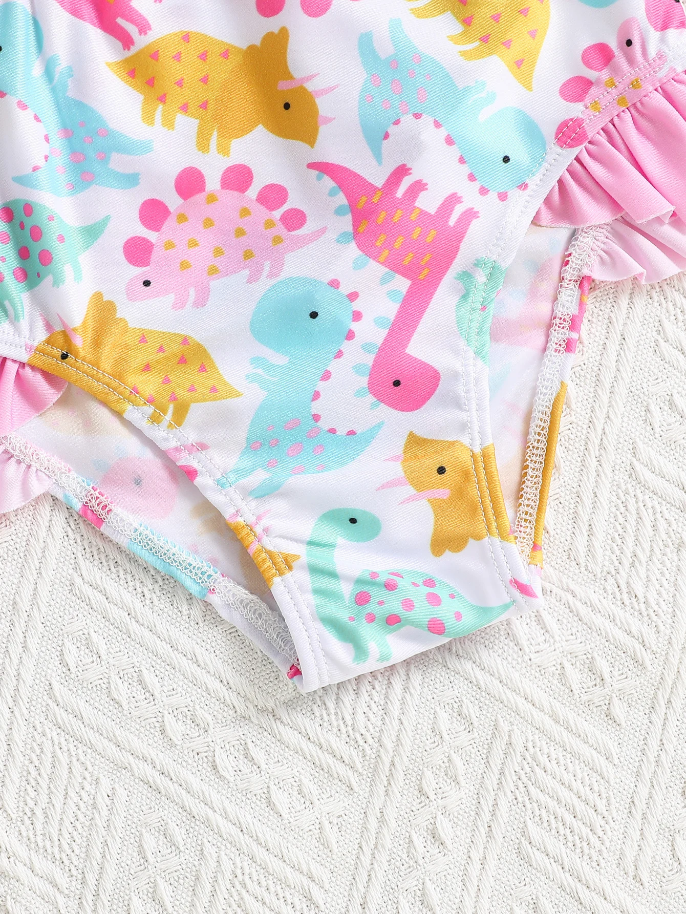 2-teiliges Sommer-Rashguard-Set für Babymädchen mit rosa Dinosaurier-Print, Langarm-Oberteil + Rüschen-Badeshorts, niedlicher UPF-Stil, Strand-/Poolkleidung – Detail 6
