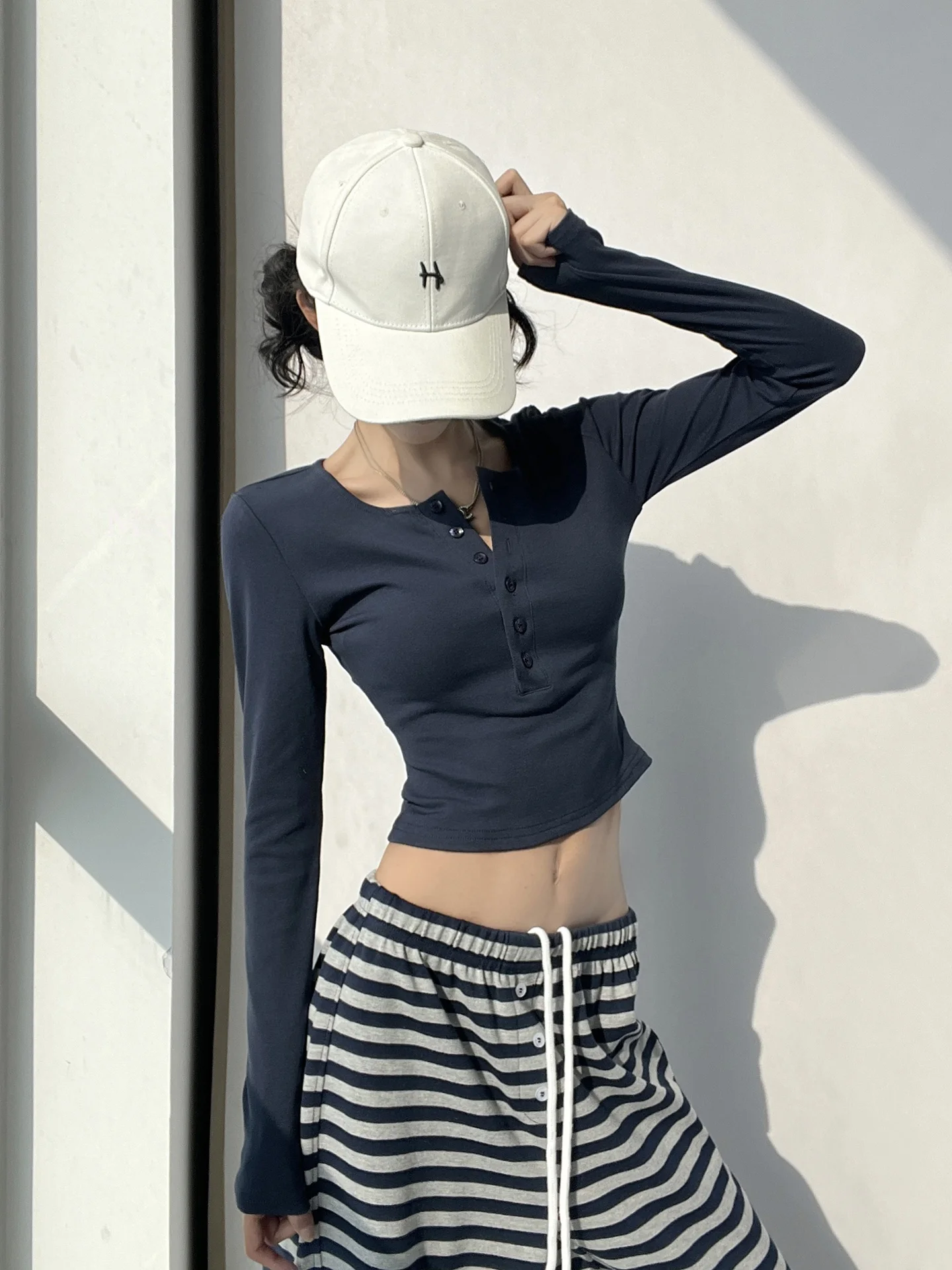 Retro American Grey Half Open Collar Long Sleeve T-Shirt Women's Slim Fit Inner Wear Short Top Spring 2026 Cotton Blend Knitted
