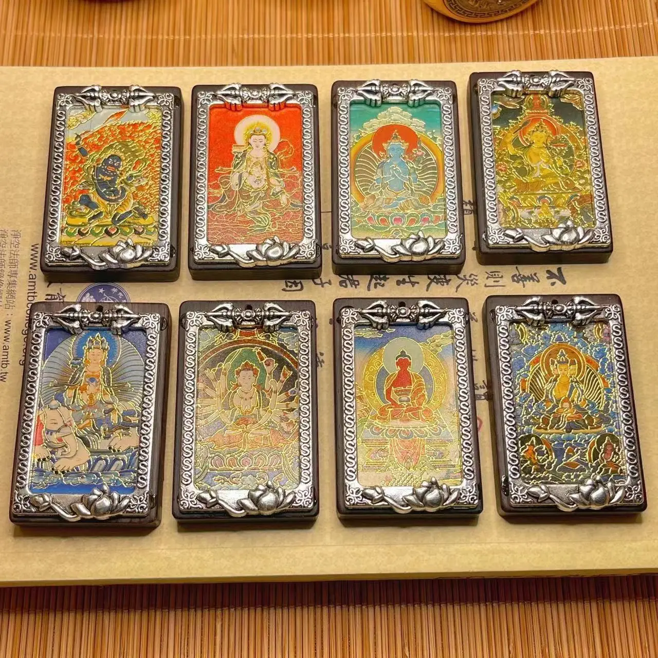 Ebony Eight Patron Saint Thangka Zodiac Buddha Decorative Pendant ，High Quality Tibetan Style Religious Pendant Featured Gift