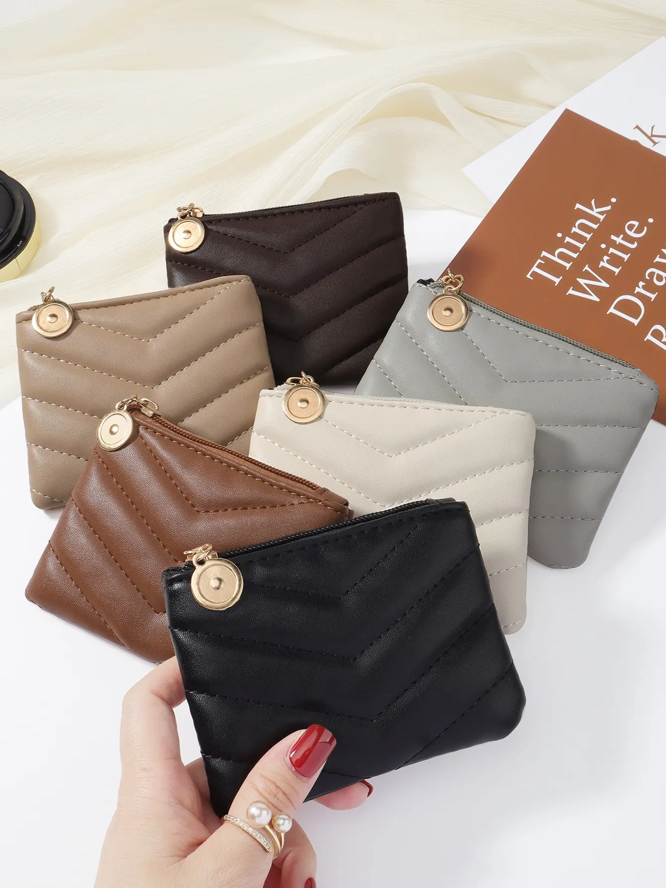 

Quilted Wallet Chevron Graphic Women Pu Wallet Lightweight Pattern Cash ID Card Credit CardPortable Pocket Small Pocket Wallet S