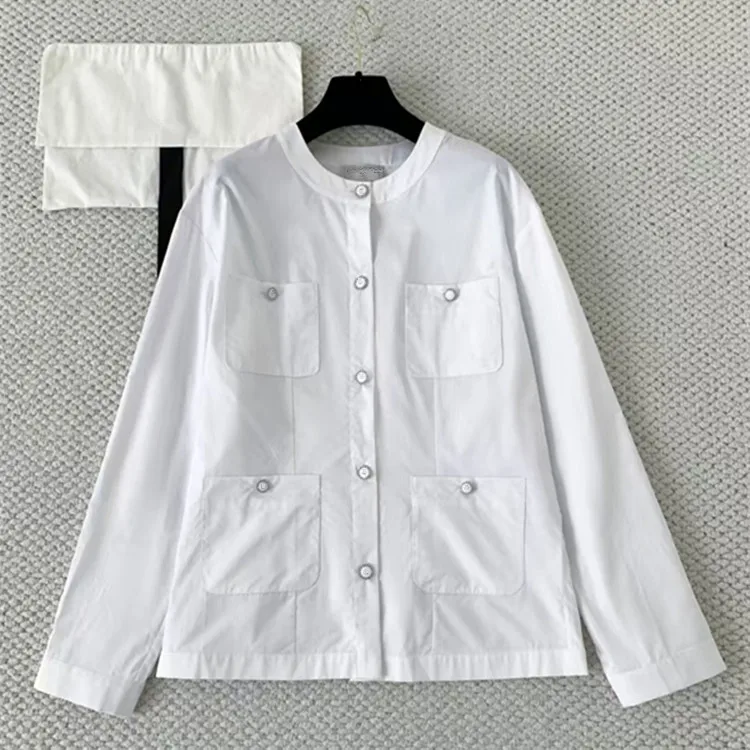 Abbigliamento femminile europeo personalizzabile - nuovi modelli estivi 2026: Camicia bianca a maniche lunghe con scollo rotondo e chiusura a bottone singolo