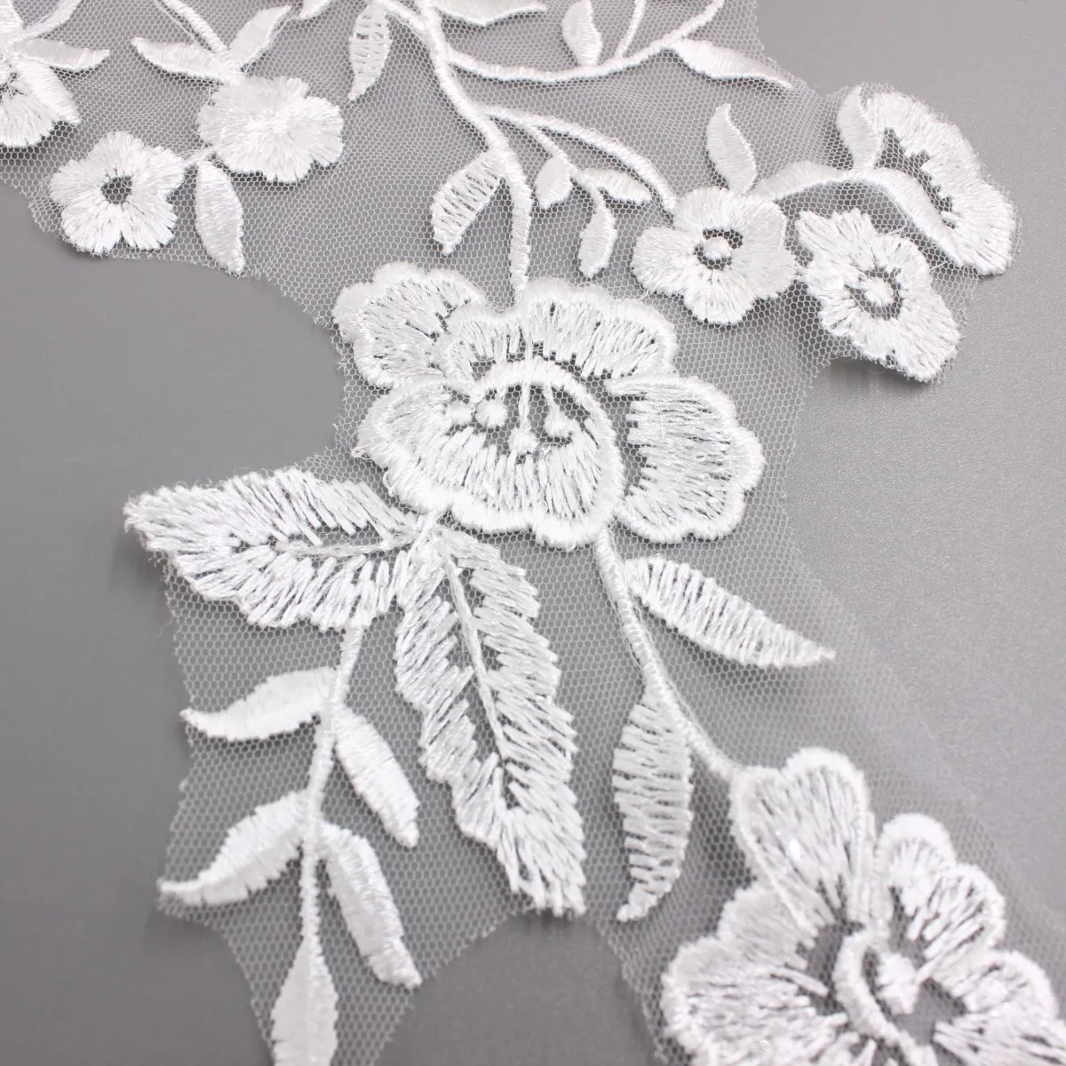 White lace trim with cutout design,wholesale available, new arrival.Sequined wedding dress bra decoration for cross-border sales