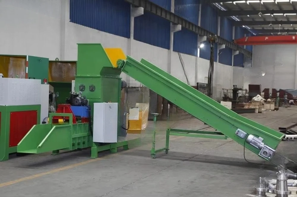 Obrázek 7: Odpad ryba skříňka recyklace stroj