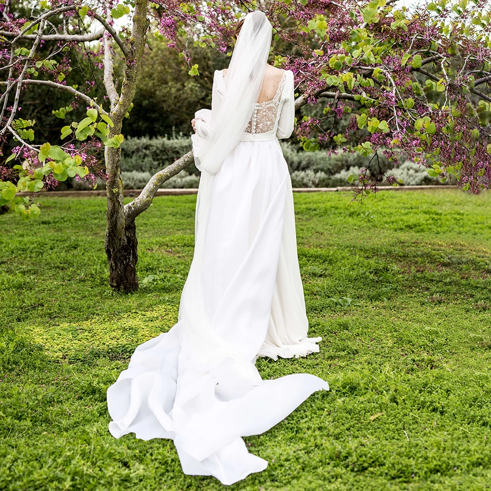 Preço de fábrica victorian recorte laço colher pescoço vestido de casamento uma linha feito sob encomenda chique cetim mangas compridas sem costas vestidos de noiva