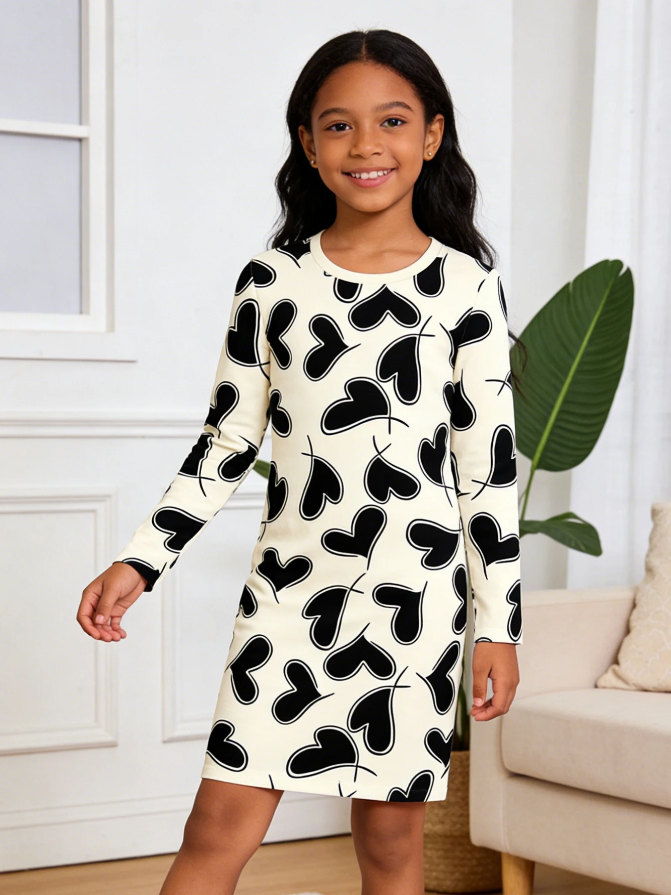 2026 Girls' love print slim-fitting long-sleeved dress, children's casual fashion dress