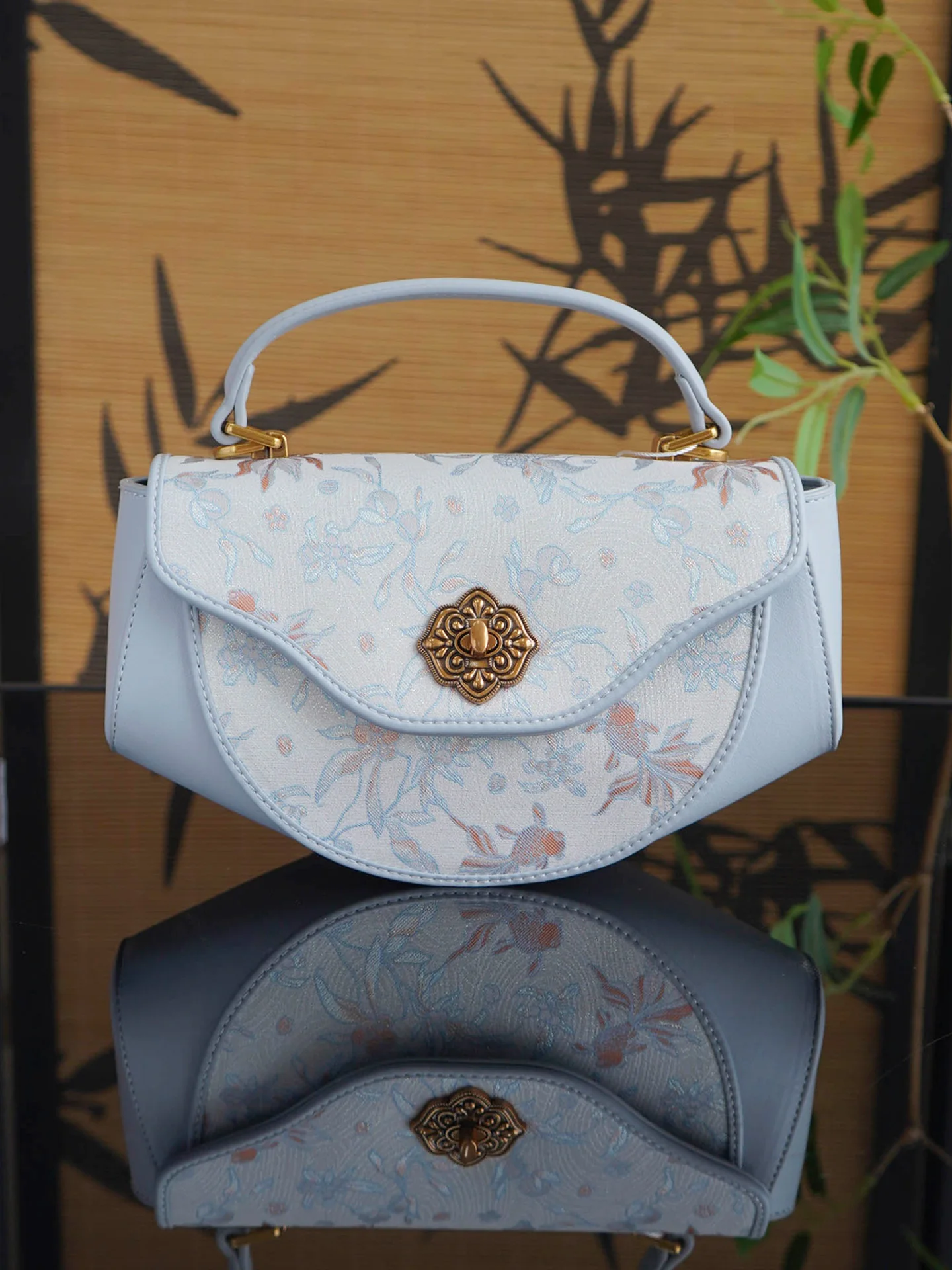 Nova Bolsa Transversal de Ombro Feminina Estilo Chinês Sambuca de Seda com Fivela de Liga Leve e Fecho de Segurança