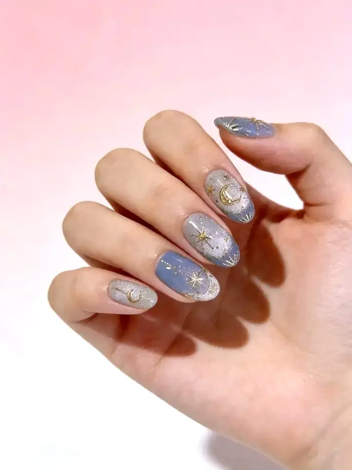 

Y2K Romantic Star Gold Moon Sweet Almond Press On Nails 24Pcs Gradient Blue French Self Adhesive Reusable False Nails For Girls Women Daily Nail Art Accessory